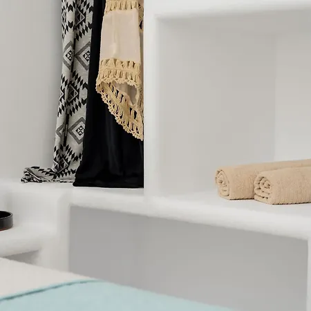 Anamnesia Collection Aronia Kastraki * Kastrákion